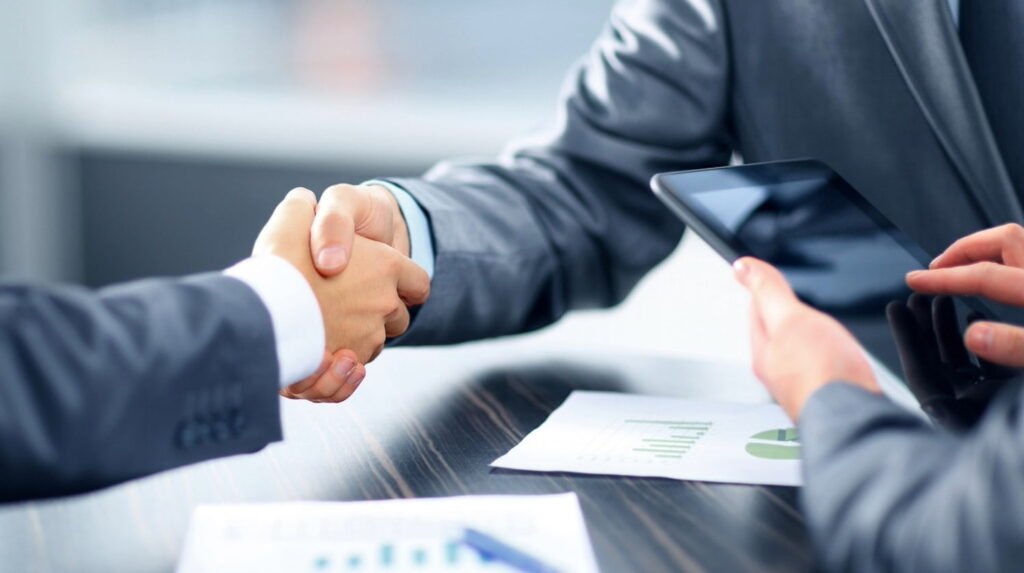 muestra la conformidad de la asesoria legal, se concreta un negocio o compra y venta de una propiedad o contrato por un servicio para construccion